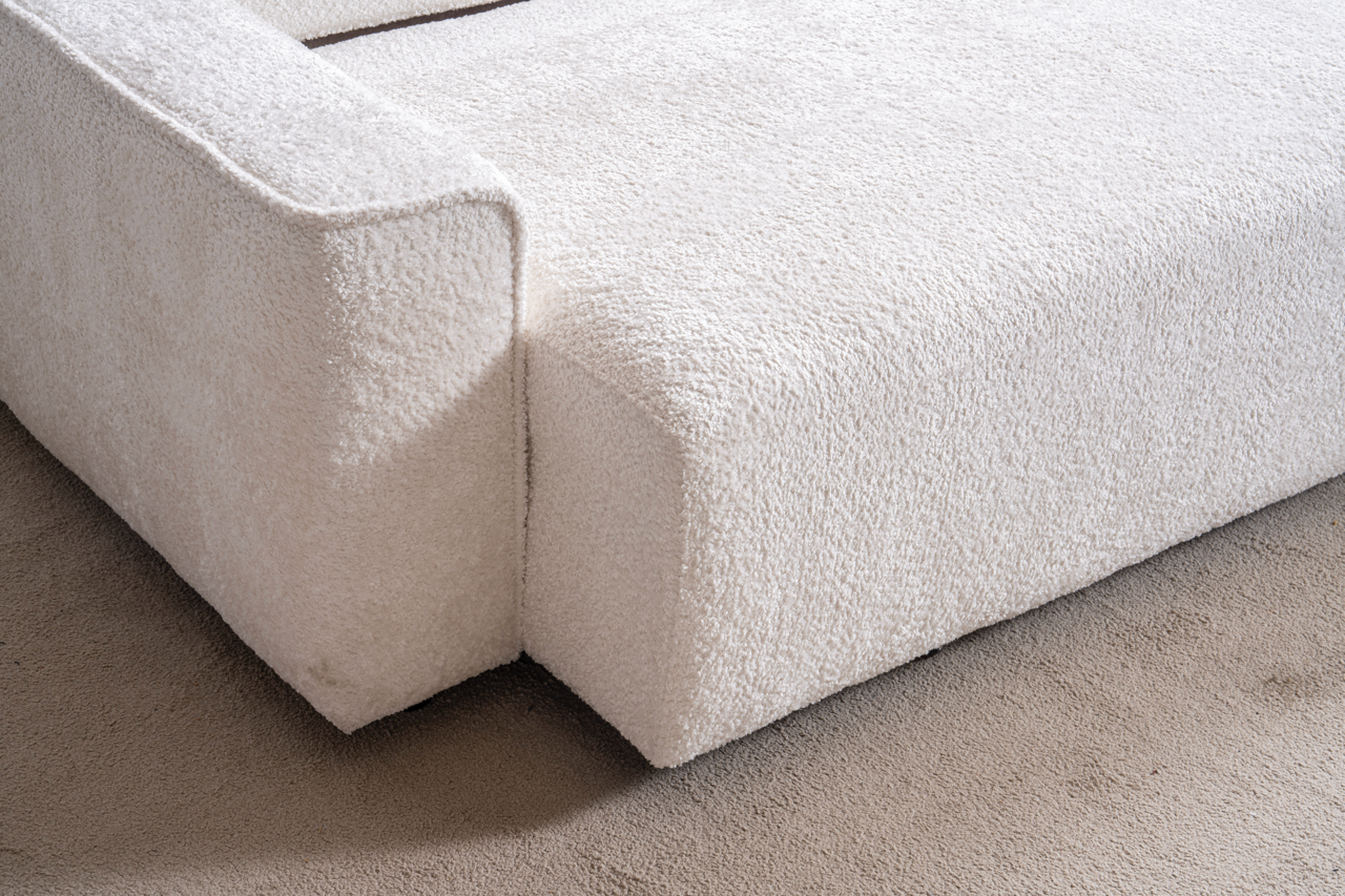 Auro Living Room Set